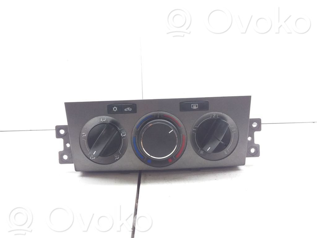 Opel Antara Climate control unit 