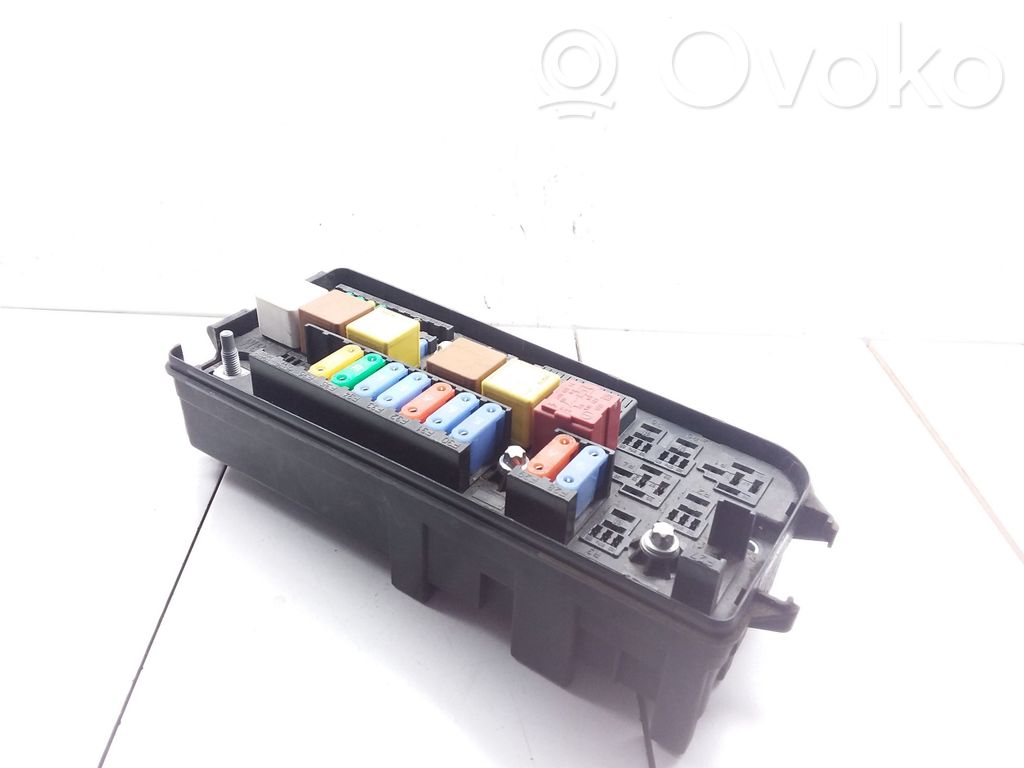 Opel Vectra C Fuse module 