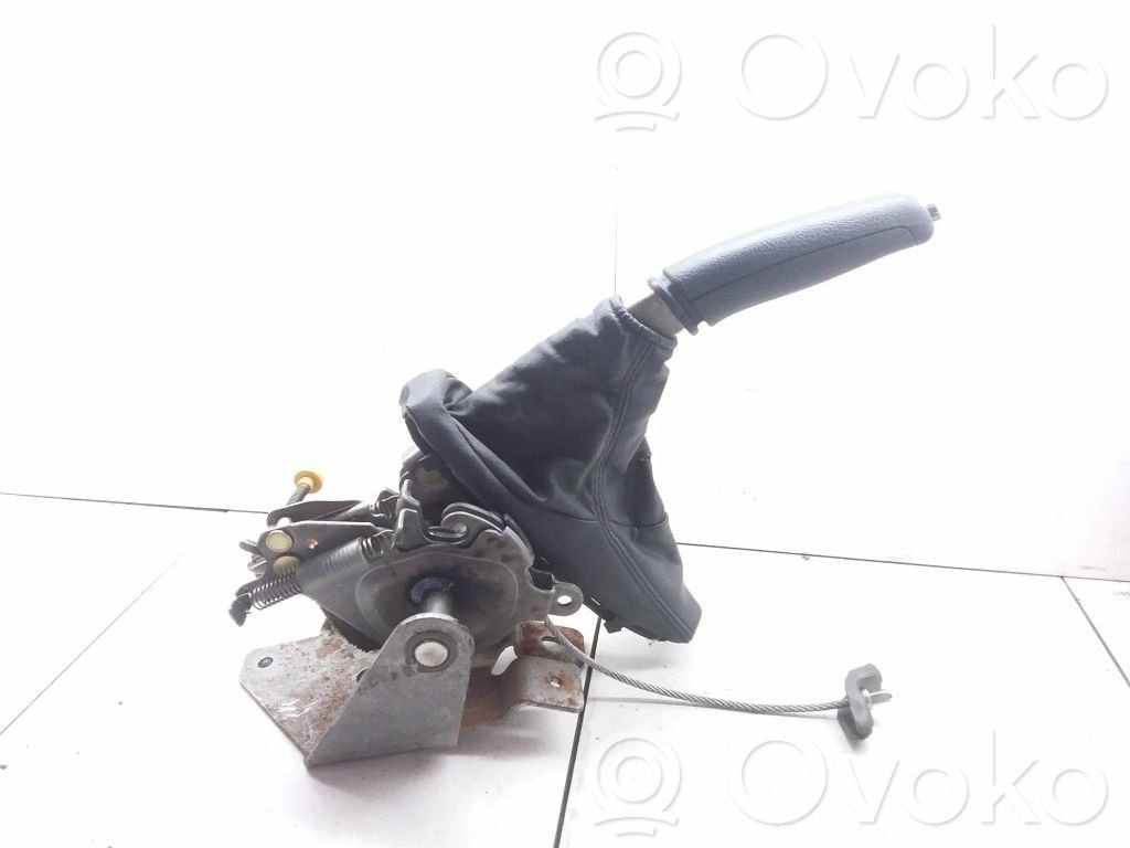Peugeot 407 Frein à main / assemblage du levier 