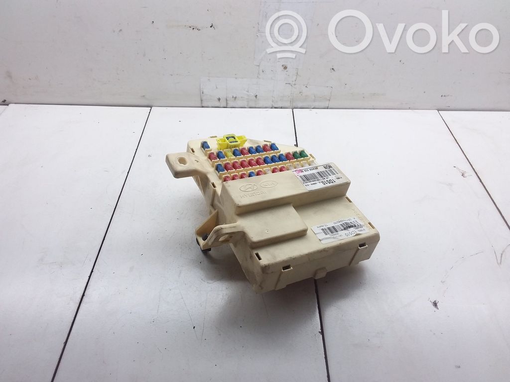 KIA Carens II Fuse module 