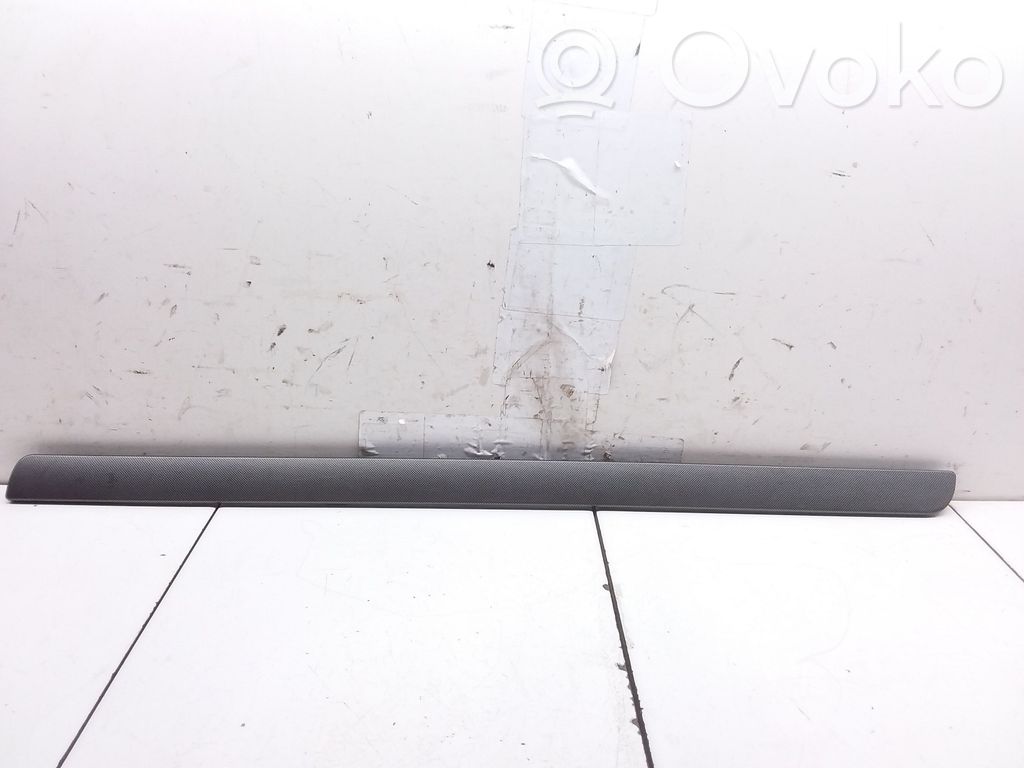 Volkswagen Golf V Kojelaudan hansikaslokeron lista 