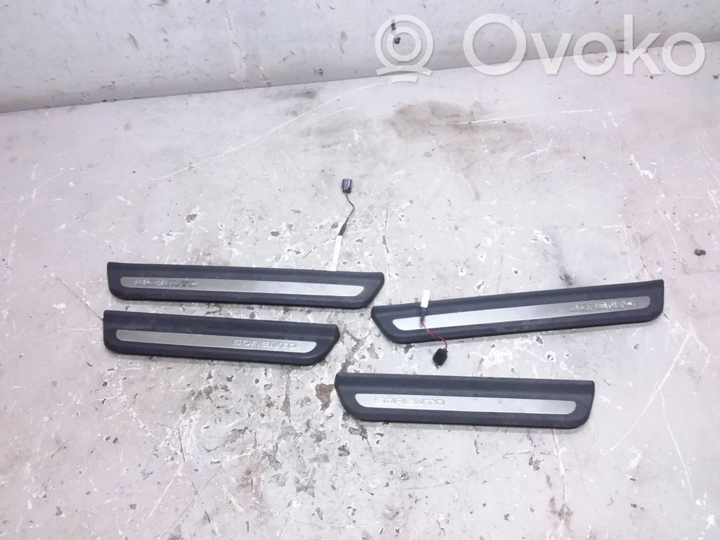 KIA Sorento Set apărători prag (interioare) 