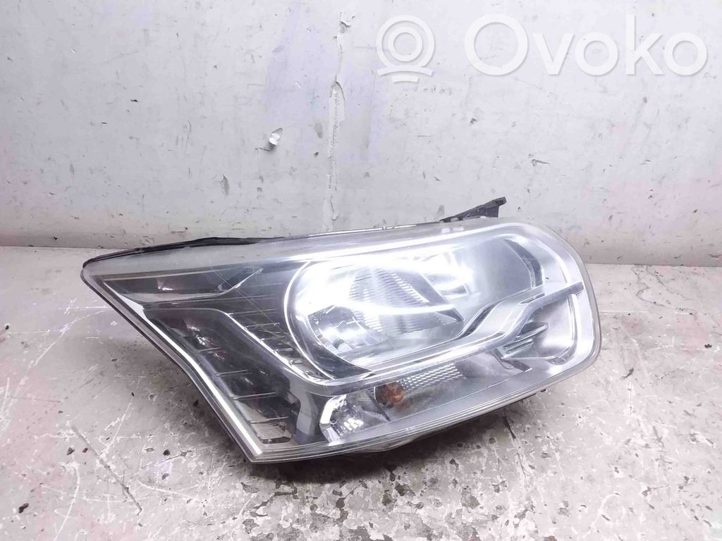 Ford Transit Phare frontale 