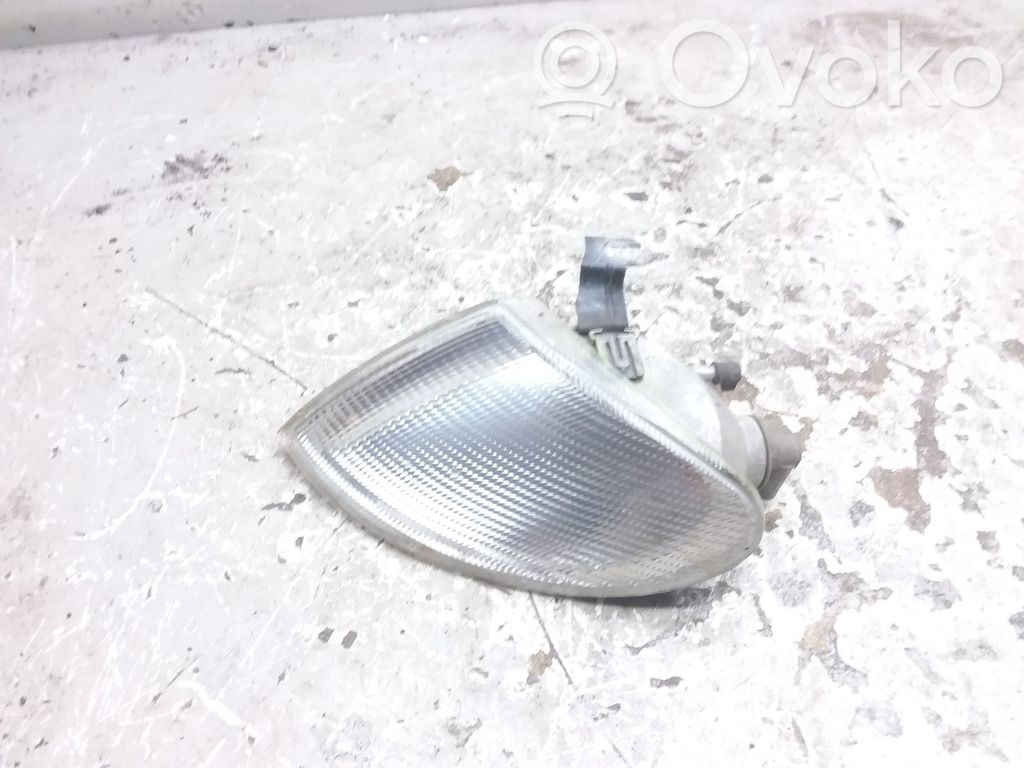 Ford Galaxy Front indicator light 