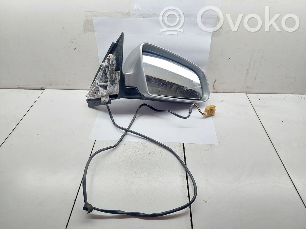 Audi A4 S4 B6 8E 8H Elektryczne lusterko boczne drzwi przednich 