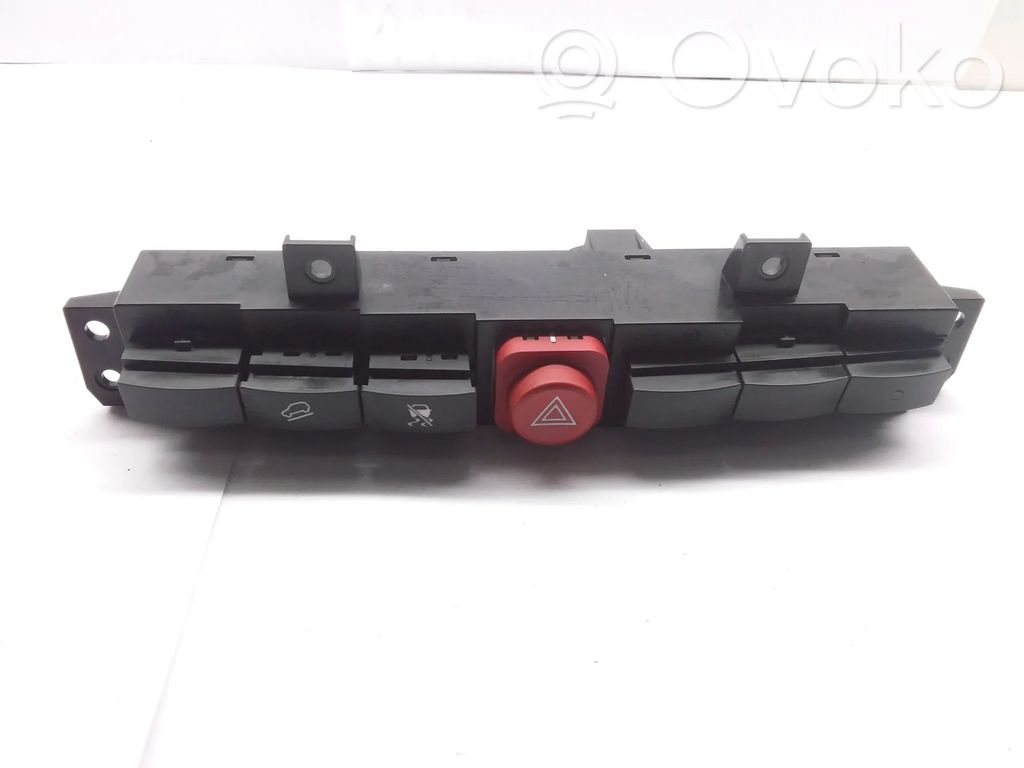 Opel Antara Interruttore luci di emergenza 