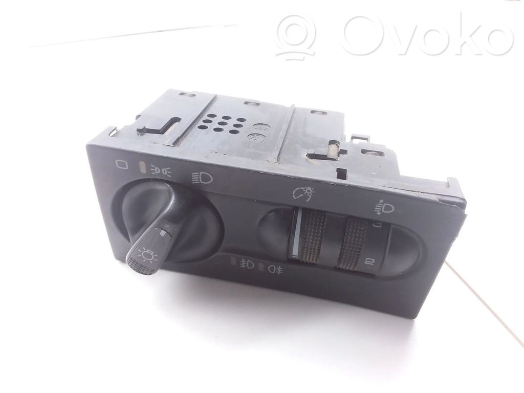 Volkswagen Golf III Light switch 