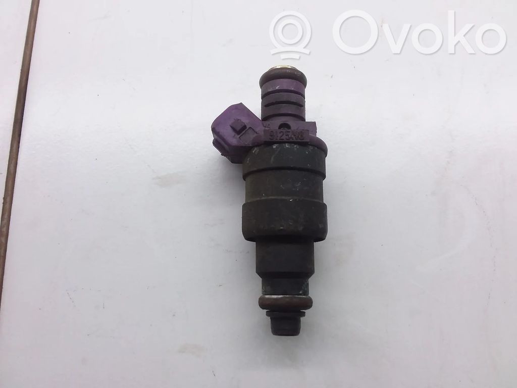 Volvo S40, V40 Inyector de combustible 