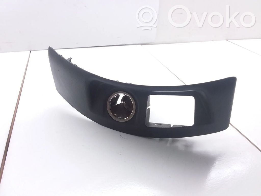12 V Socket (front)   8686026,33465M