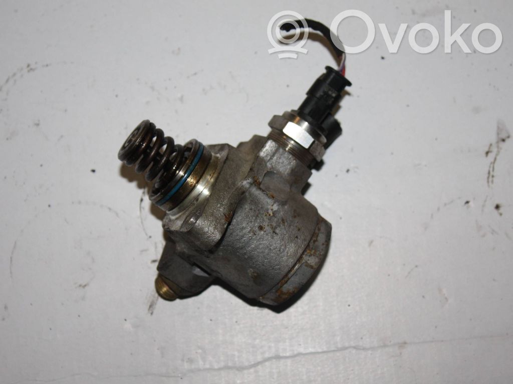 Volkswagen Golf VII Fuel injection high pressure pump 
