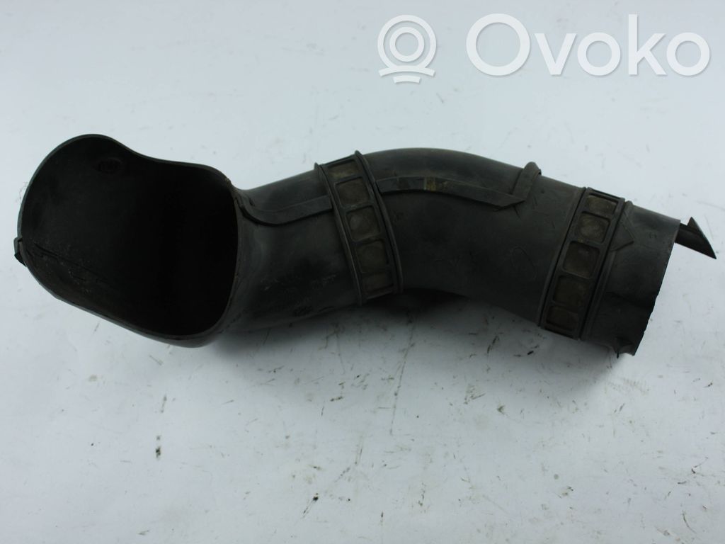 Jeep Grand Cherokee (WK) Air intake duct part 