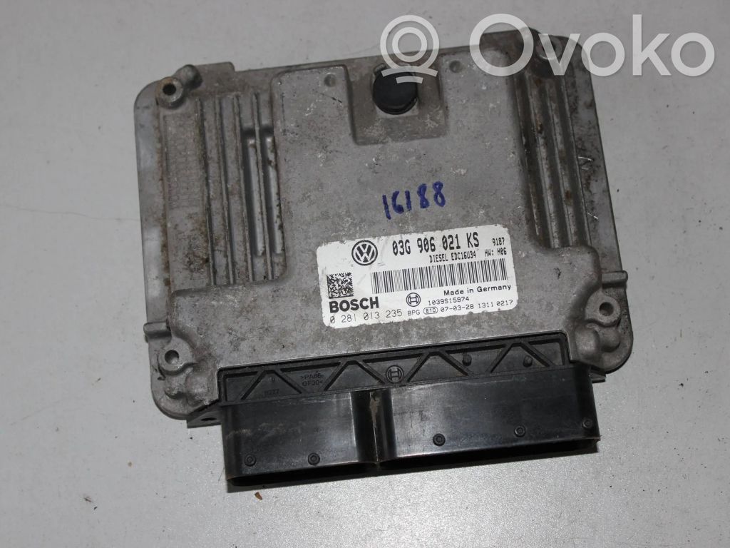 Volkswagen Golf V Engine control unit/module 