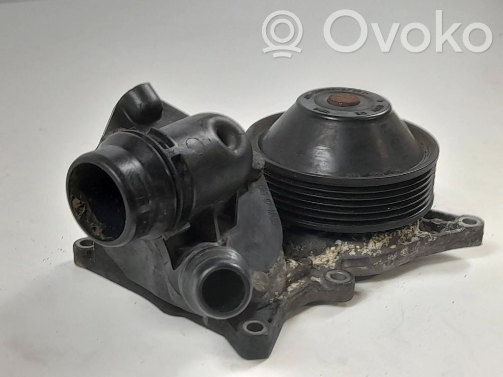 BMW 5 F10 F11 Pompe de circulation d'eau 