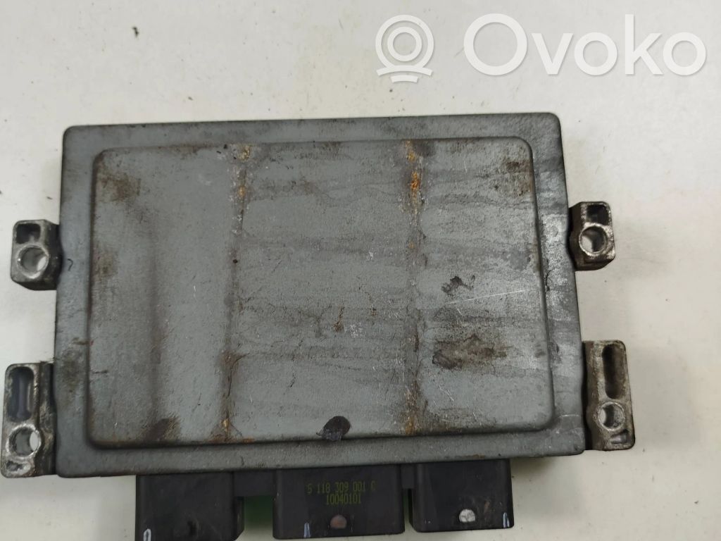 Renault Twingo II Engine control unit/module 
