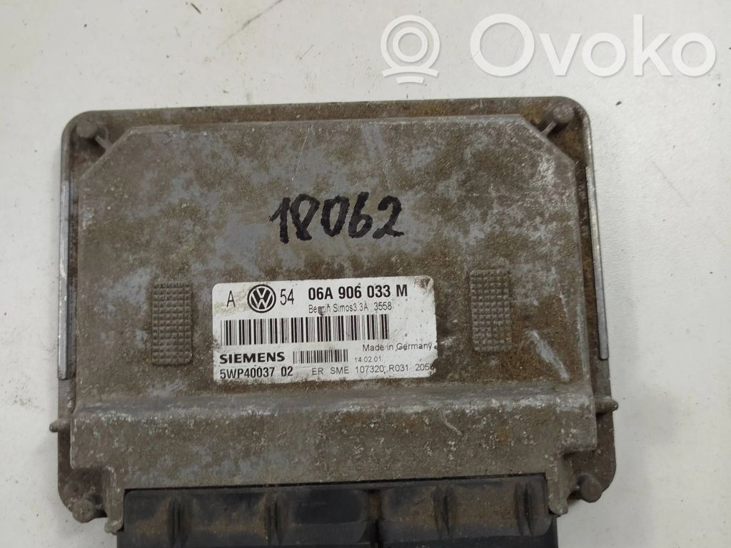 Volkswagen Golf IV Engine control unit/module 