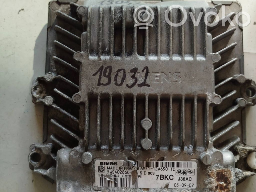 Ford Focus C-MAX Engine control unit/module ECU 