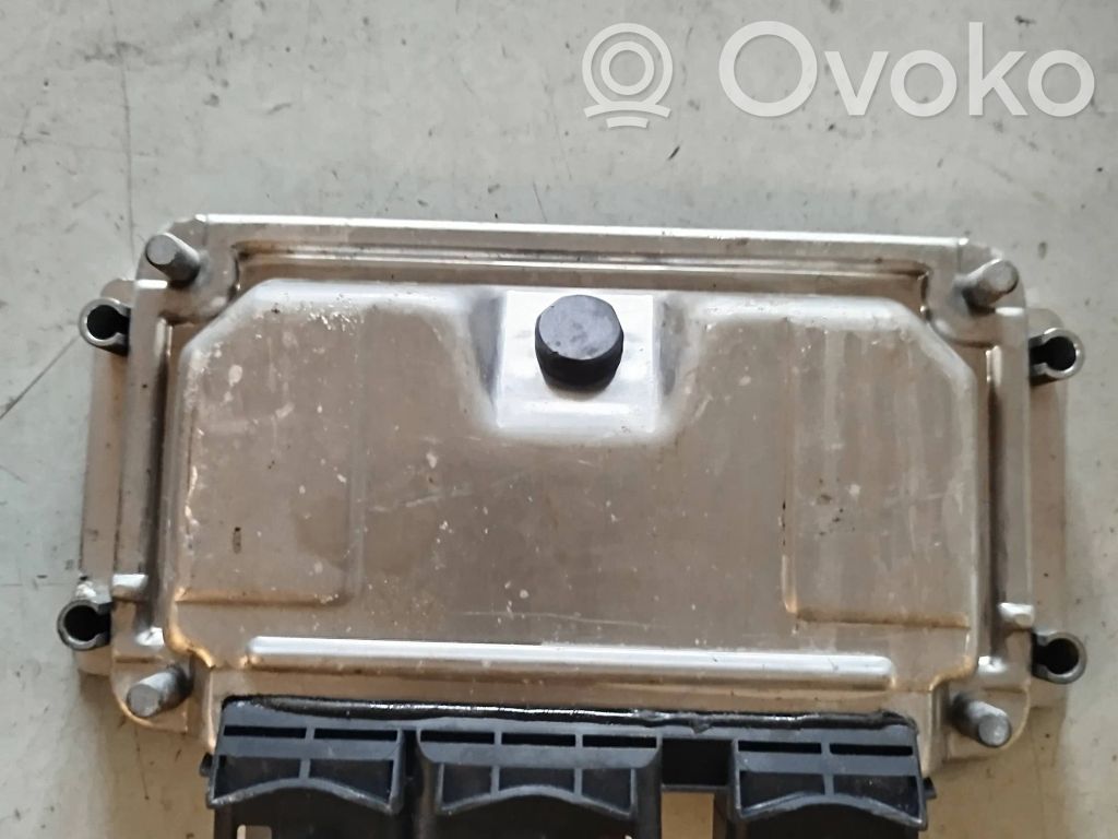 Engine control unit/module   9658477180,0261207858