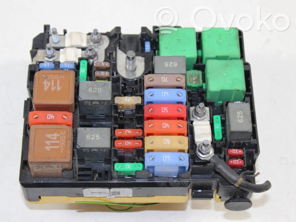Peugeot 307 Fuse module 
