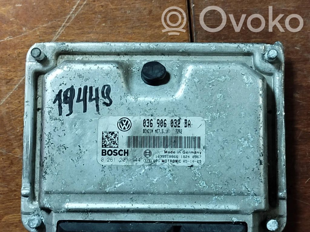 Volkswagen Golf V Engine control unit/module 