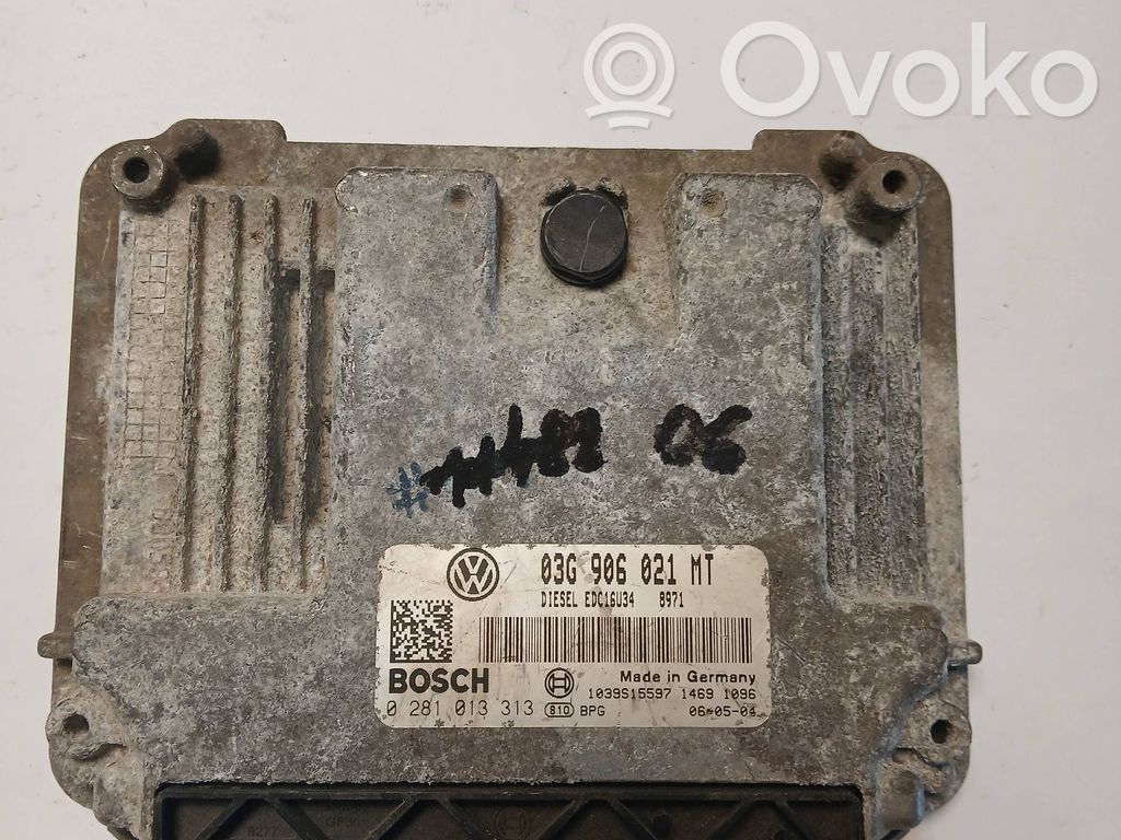 Volkswagen PASSAT B6 Engine control unit/module 