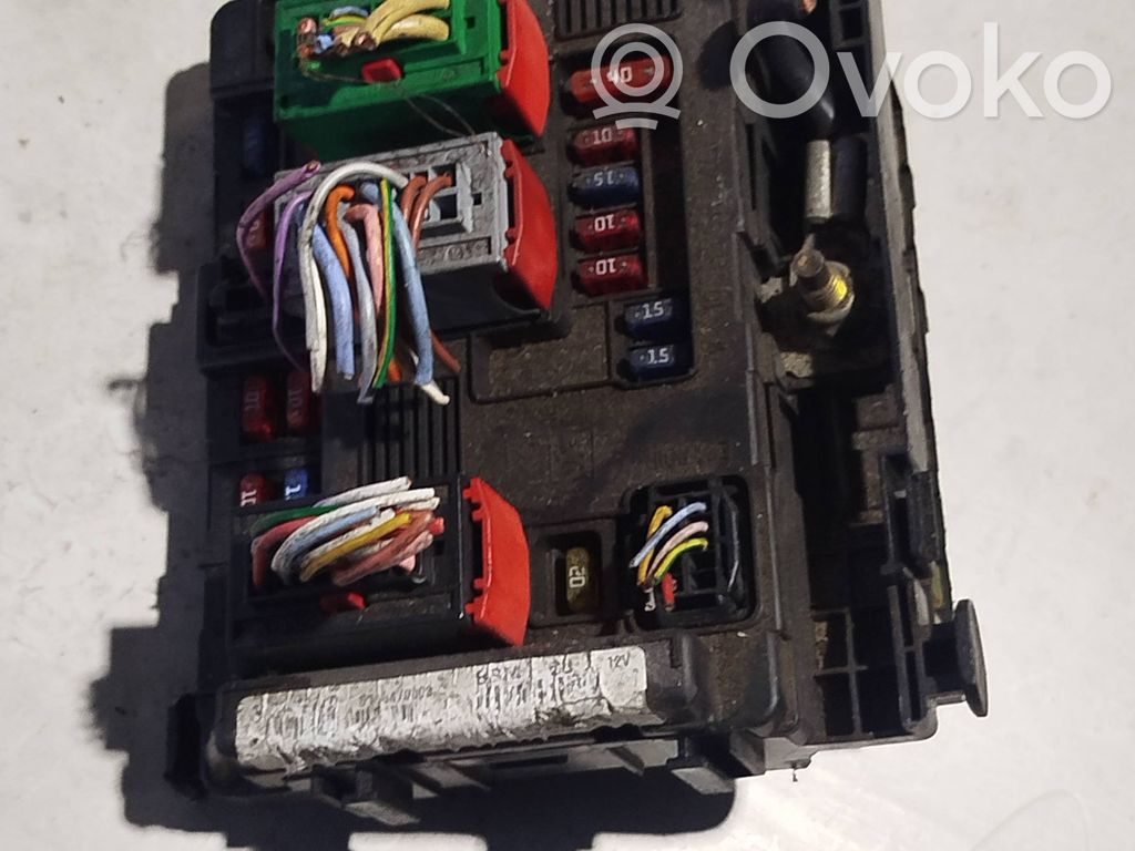 Peugeot 307 Fuse module 