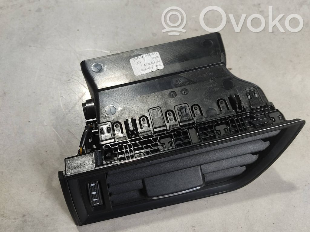 Skoda Superb B6 (3T) Ramă grilă ventilație bord 