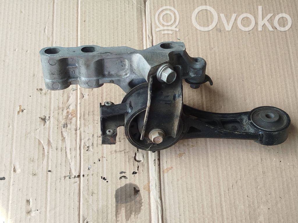 Engine mount bracket   T134H9638FH