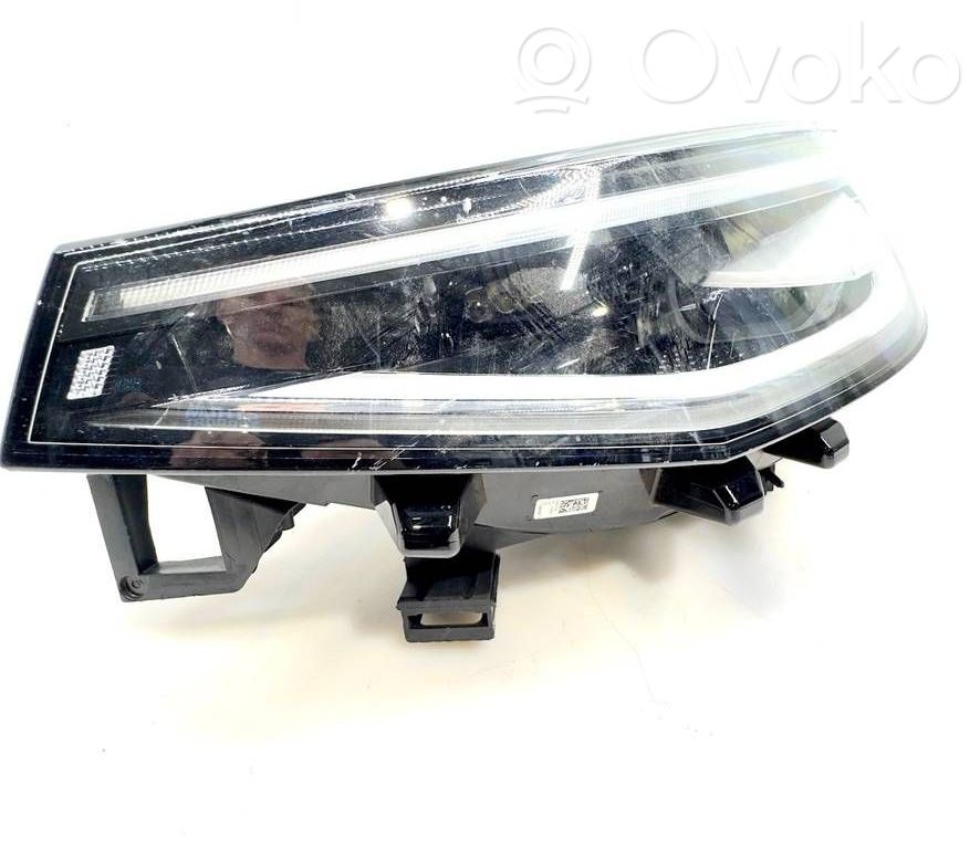 Volkswagen ID.4 Lampa przednia 