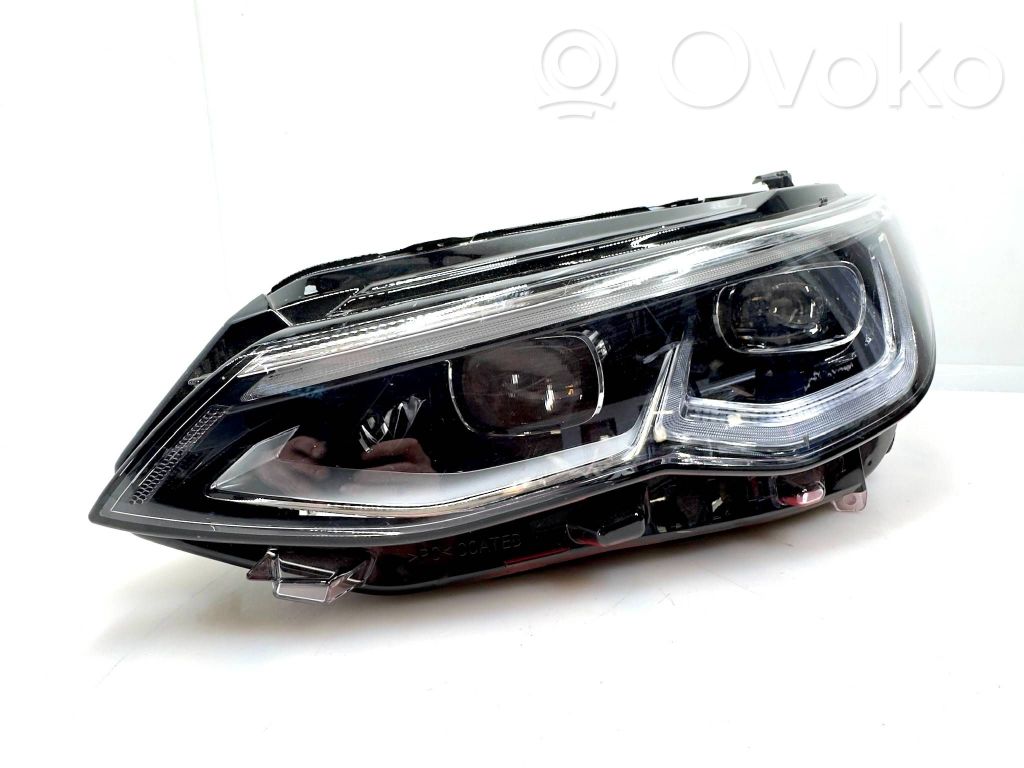 Volkswagen Golf VIII Headlight/headlamp 