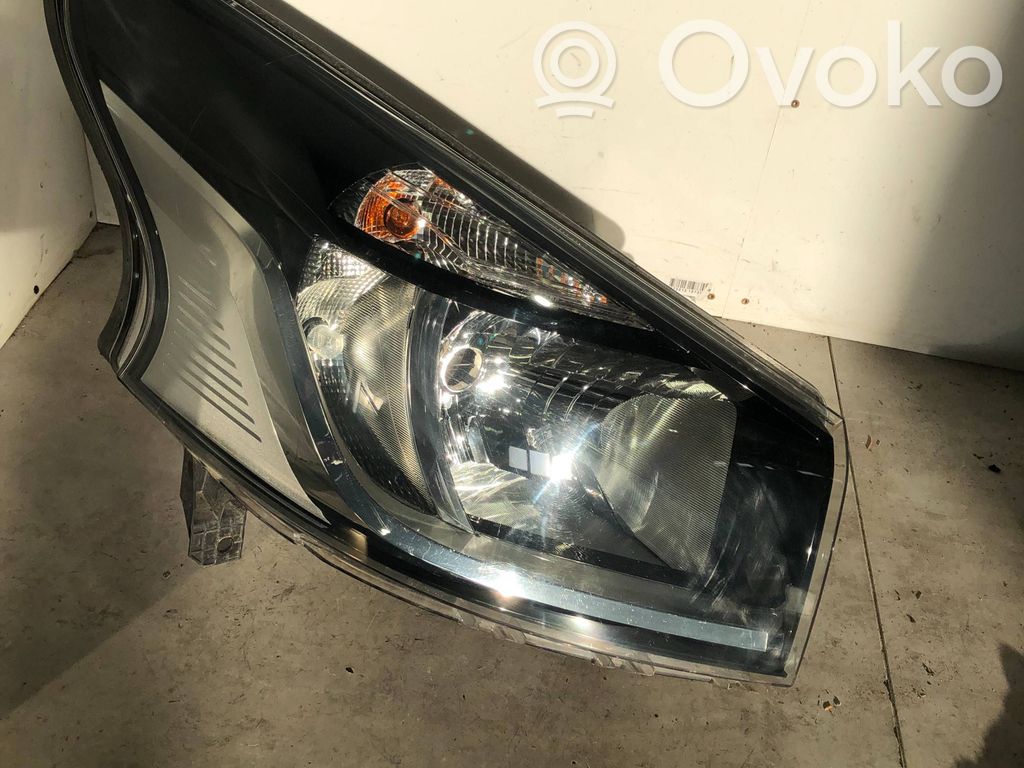 Lampa przednia   260106569R,1EE01141026
