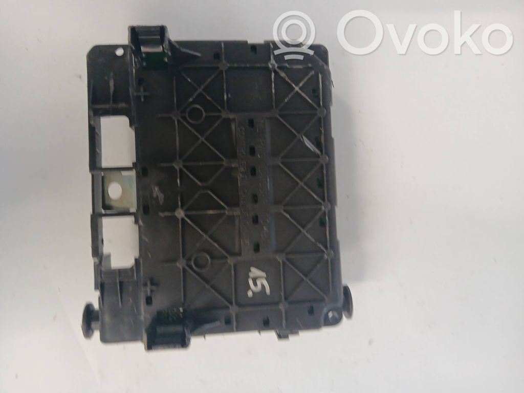 Peugeot 306 Fuse module 