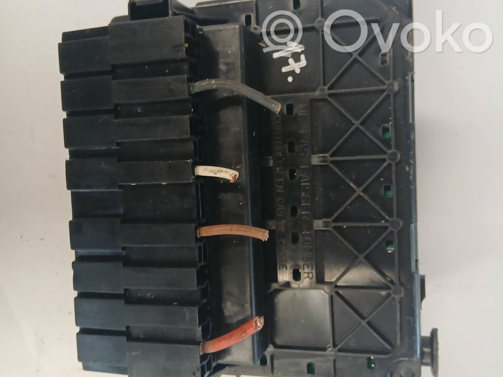 Peugeot 206 Fuse module 