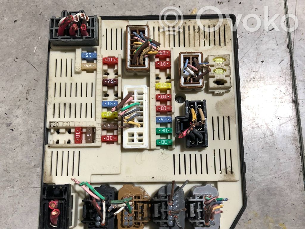 Renault Laguna II Fuse module 