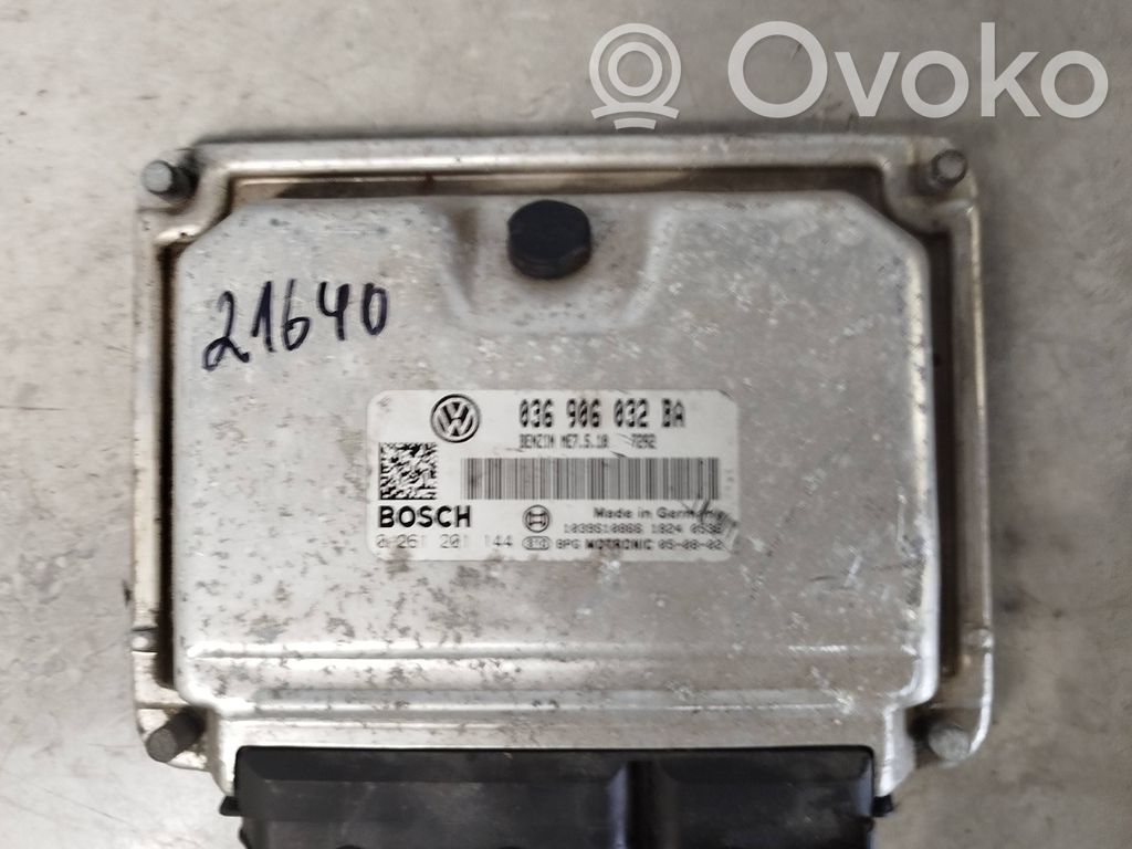 Volkswagen Golf V Engine control unit/module 