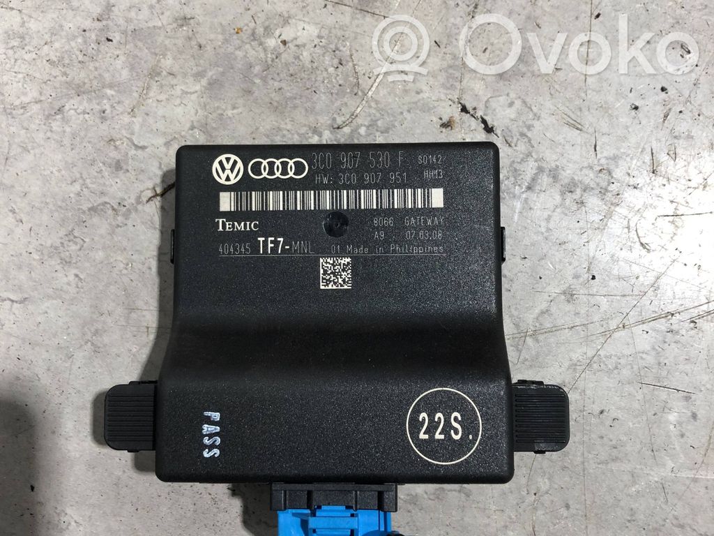 Volkswagen PASSAT CC Gateway control module 