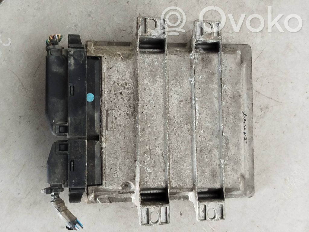 Volkswagen Golf IV Engine control unit/module 