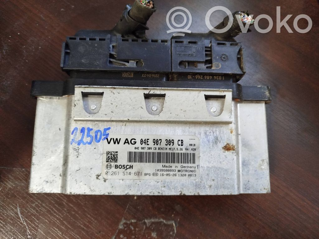 Volkswagen Golf VII Engine control unit/module 