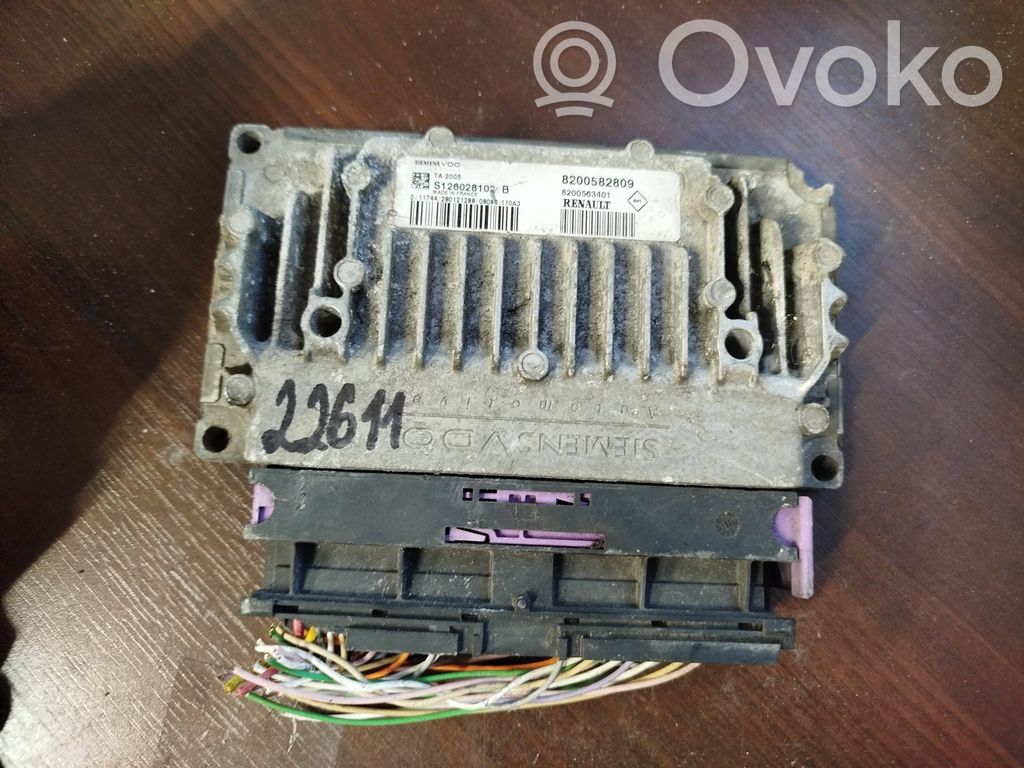 Renault Clio III Pavarų dėžės valdymo blokas 