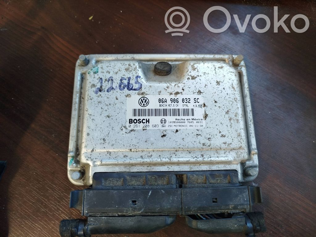 Engine control unit/module   06A906032SC,0261208603