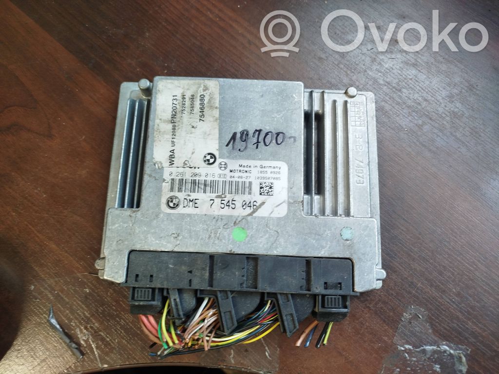 BMW 1 E81 E87 Engine control unit/module 