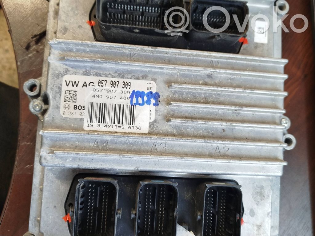 Audi Q7 4M Engine control unit/module 