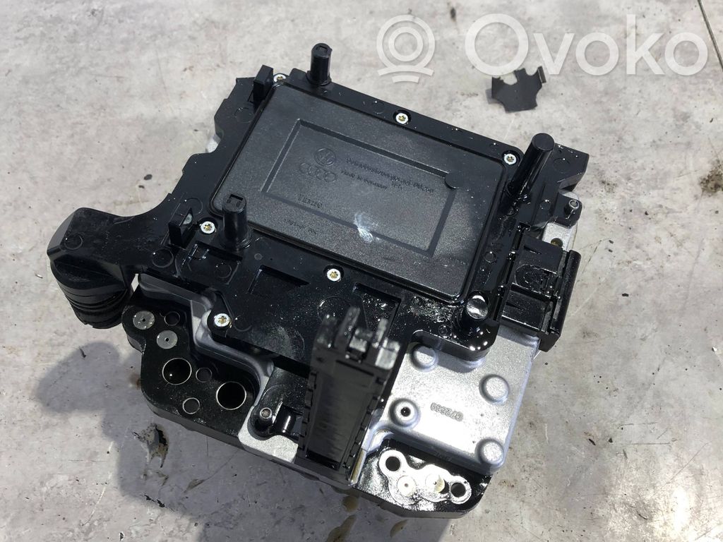Volkswagen PASSAT B6 Transmission gearbox valve body 