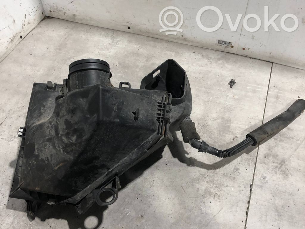 BMW 3 E90 E91 Air filter box 
