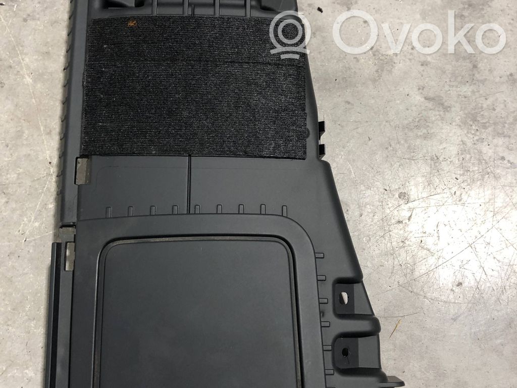 Audi S5 F5 Seat belt trim 