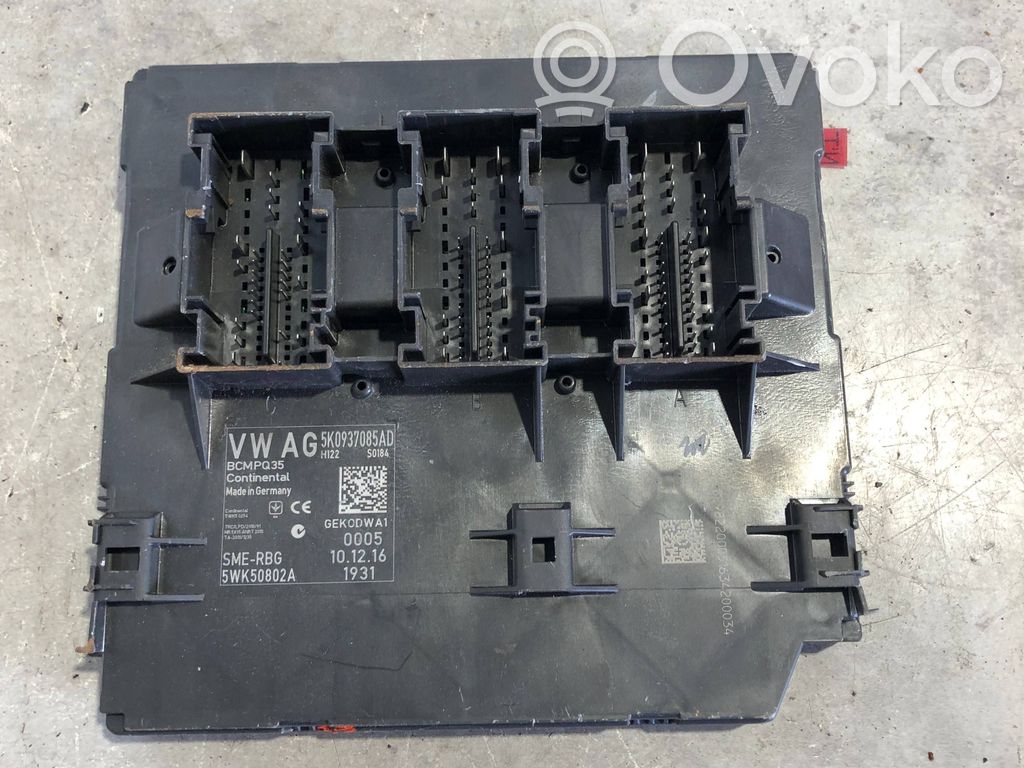 Volkswagen PASSAT B7 Comfort/convenience module 