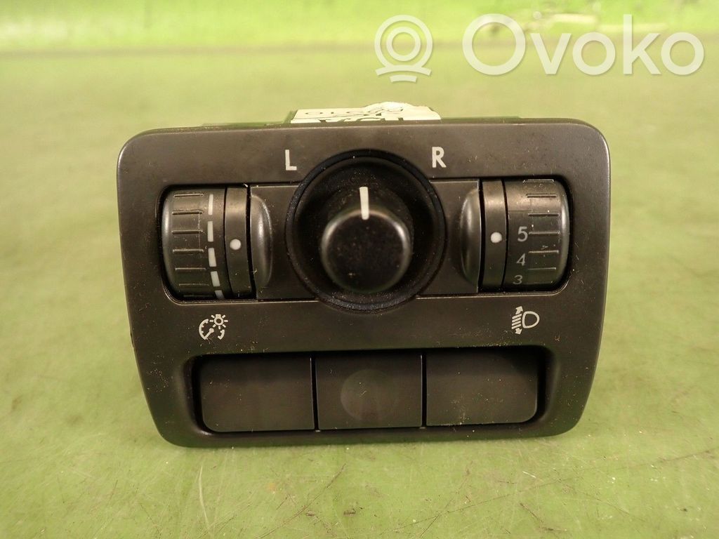 Subaru Legacy Wing mirror switch 