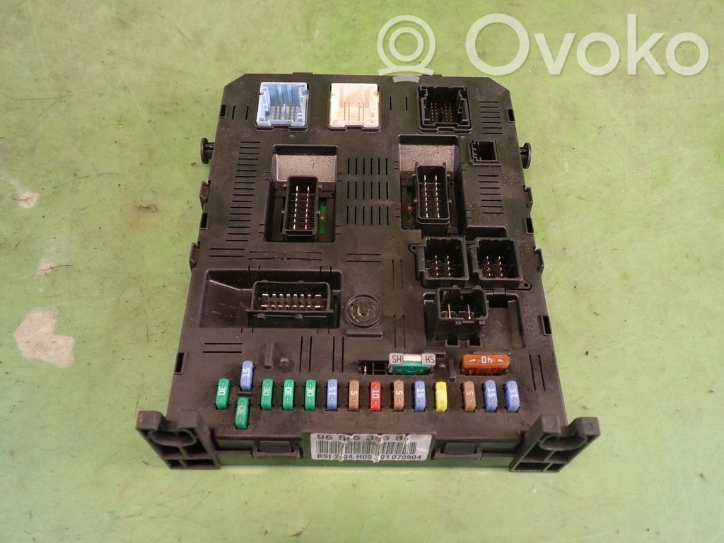 Citroen C4 I Fuse module 
