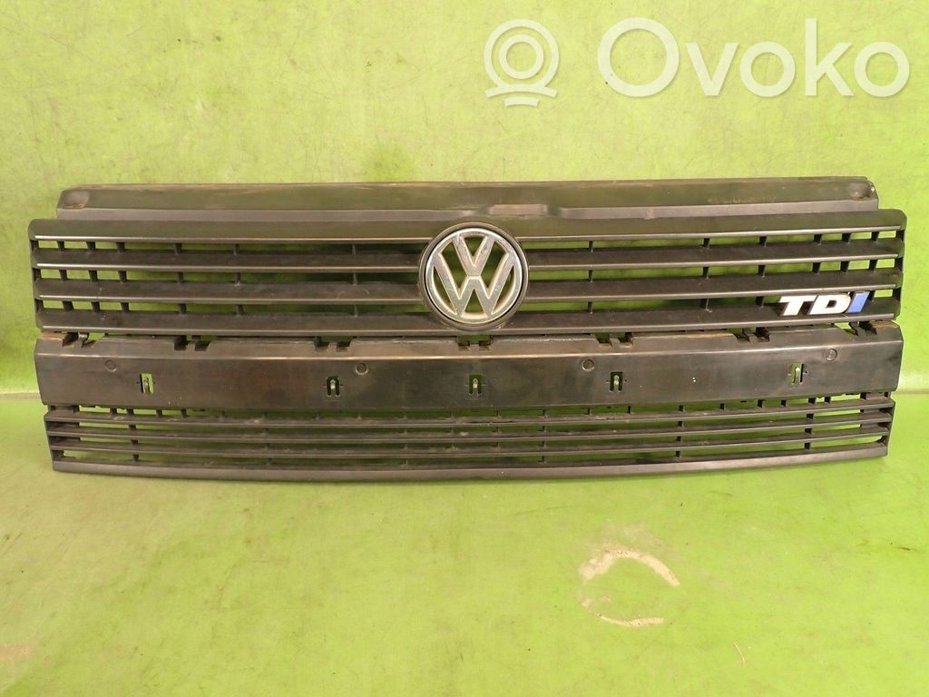 Volkswagen Transporter - Caravelle T4 Maskownica / Grill / Atrapa górna chłodnicy 