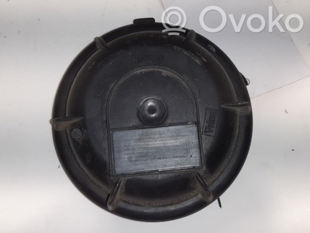 Volvo V70 Headlight/headlamp dust cover 