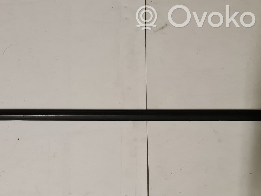 Volkswagen Golf VII Verkleidung Türfenster Türscheibe vorne 